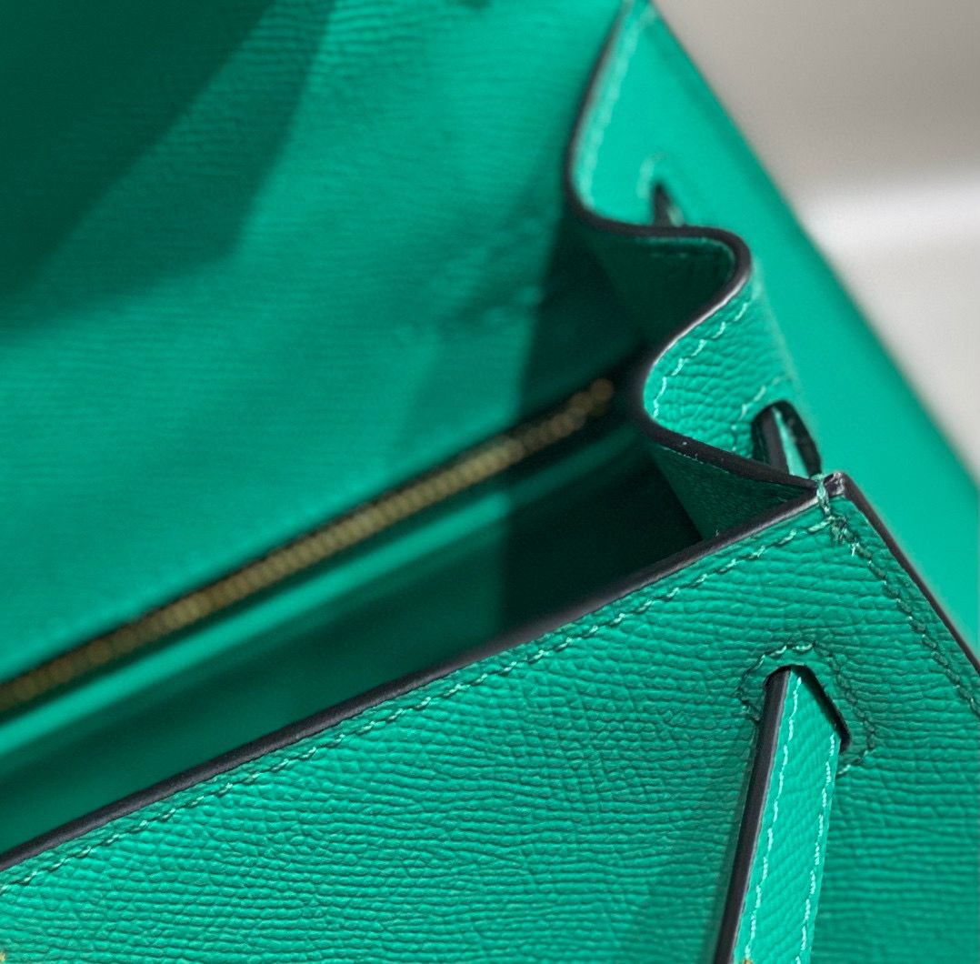Hermes Kelly 28cm Bag In Vert Jade Epsom Leather PHW - Image 9