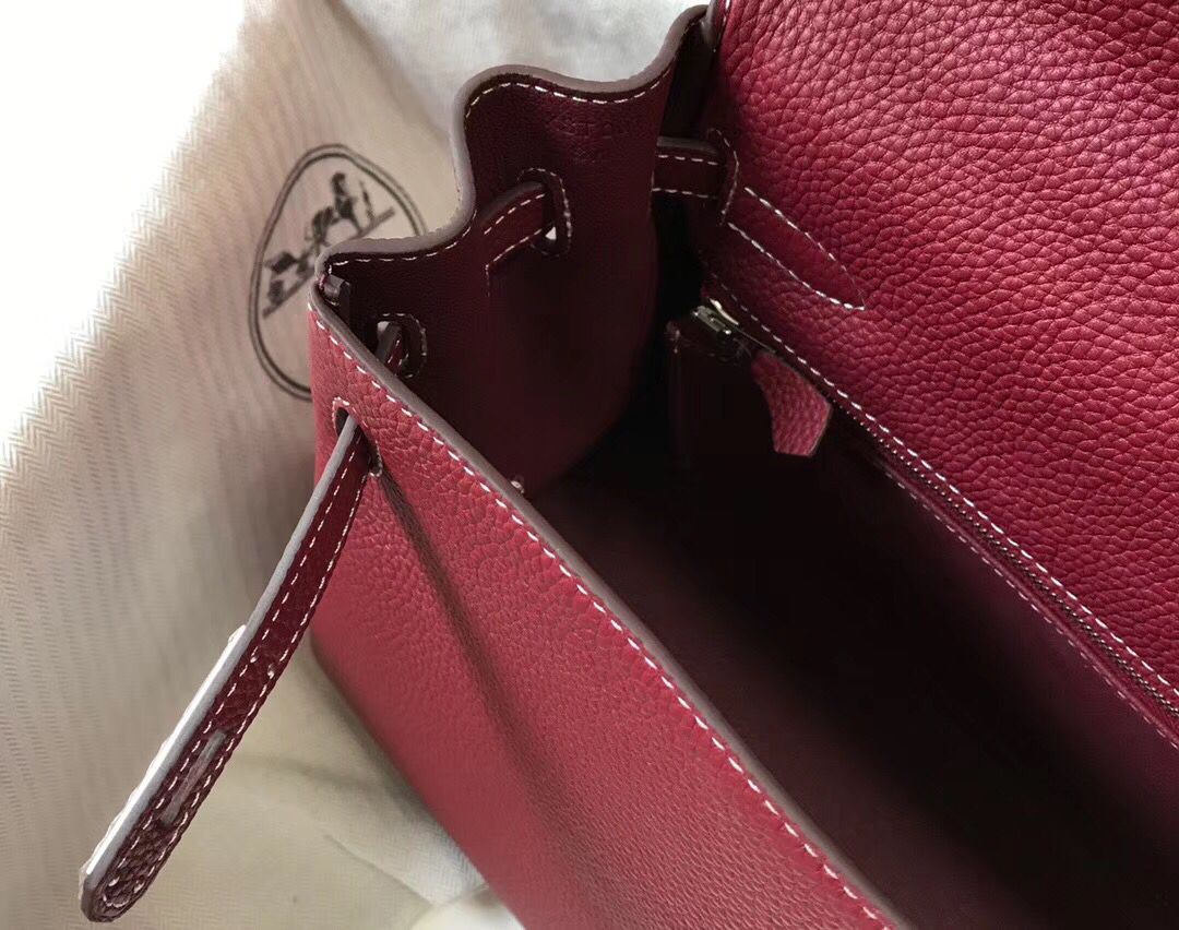 Hermes Kelly 32cm Bag In Bordeaux Clemence Leather PHW - Image 9