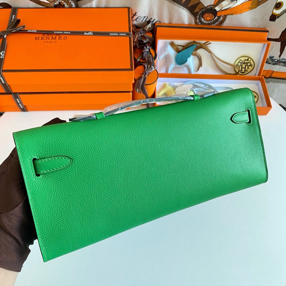 Hermes Kelly Cut Handmade Bag in Bambou Epsom Calfskin - Image 3