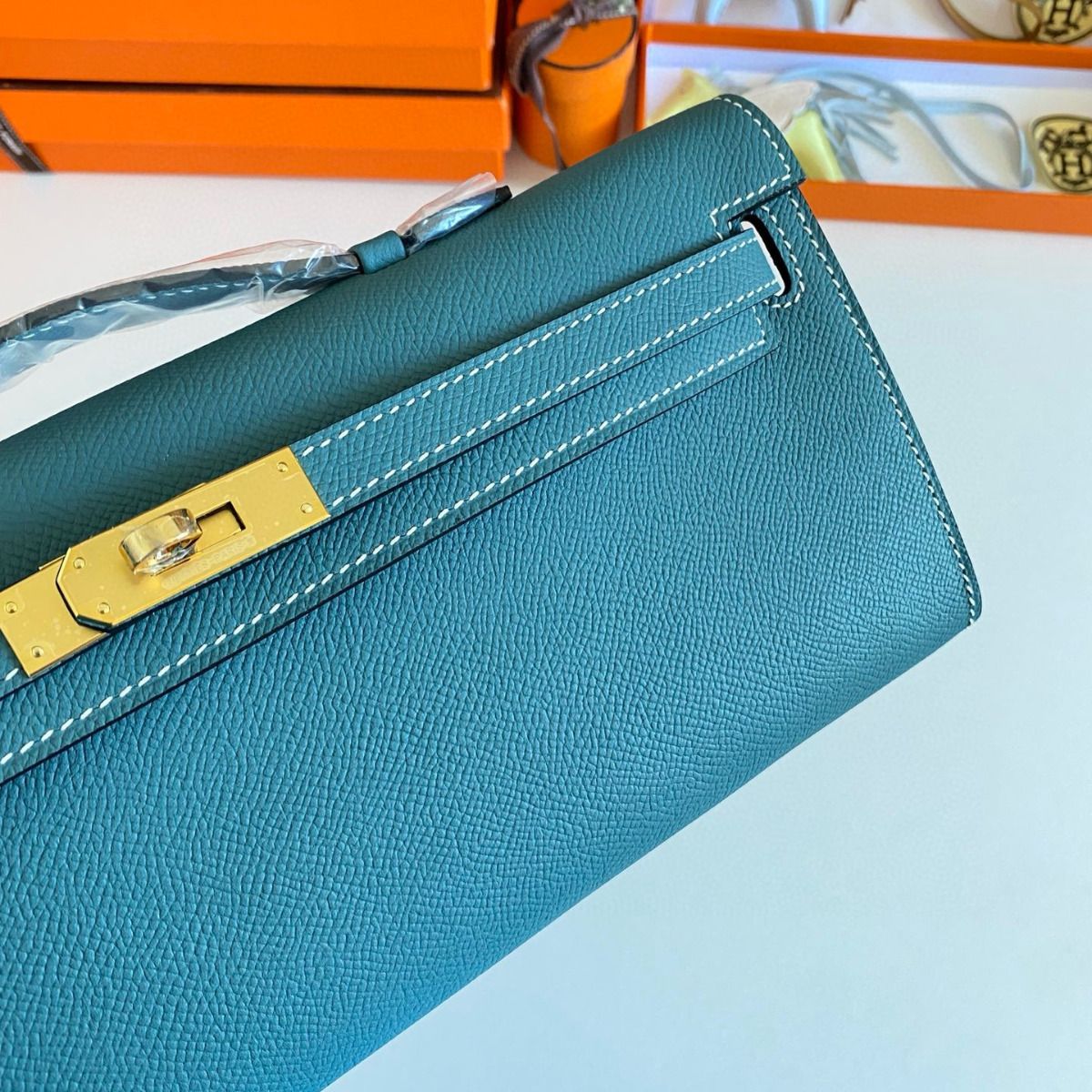Hermes Kelly Cut Handmade Bag in Blue Jean Epsom Calfskin - Image 5