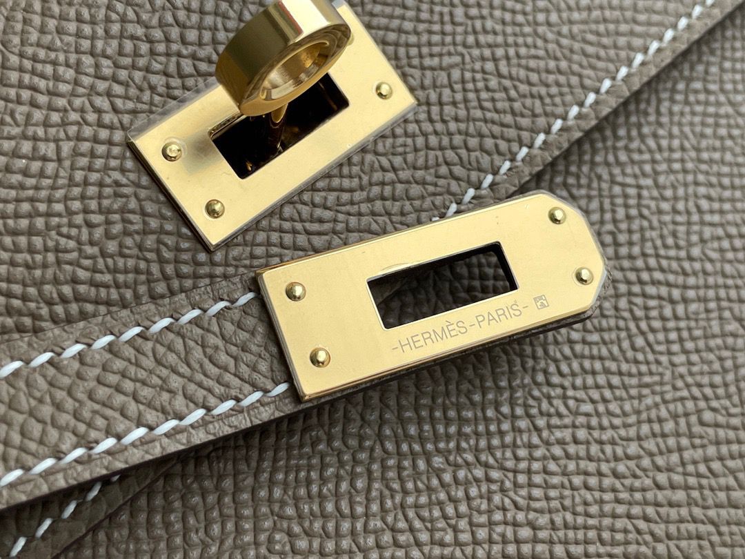 Hermes Kelly En Desordre 20 Handmade Bag In Taupe Epsom Calfskin - Image 7