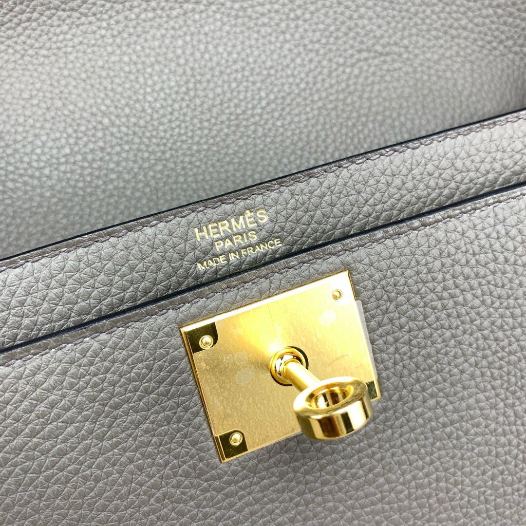Hermes Kelly Depeches 36 Briefcase in Etain Clemence Leather - Image 9