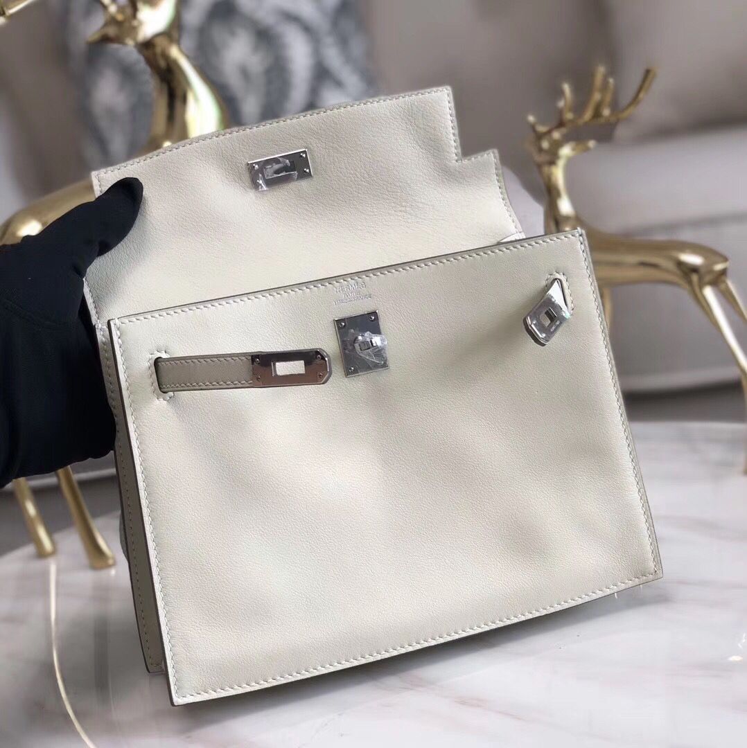 Hermes Kelly Danse Handmade Bag In White Swift Leather - Image 3