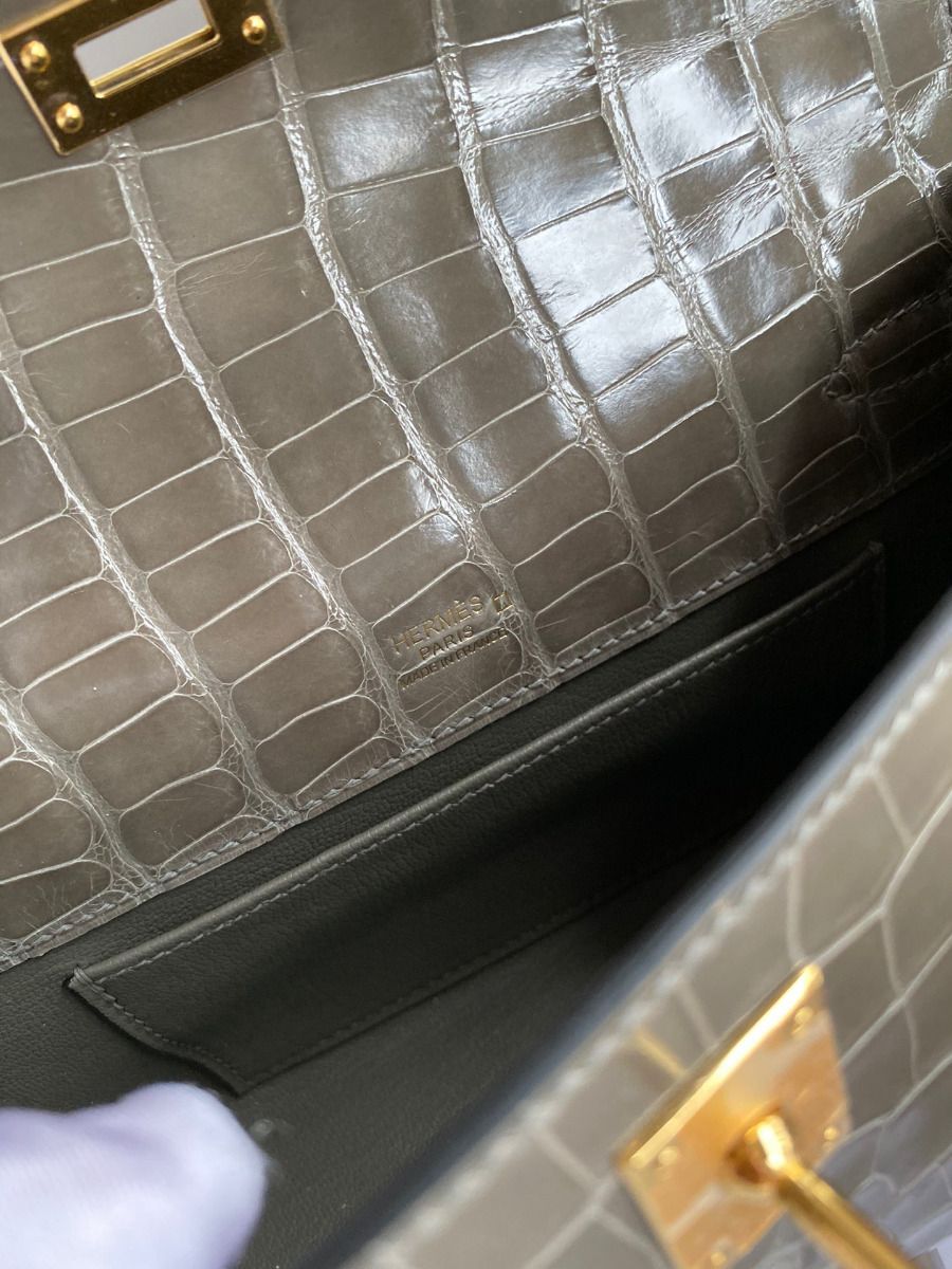 Hermes Kelly Pochette Handmade Bag In Taupe Shiny Alligator Leather - Image 10
