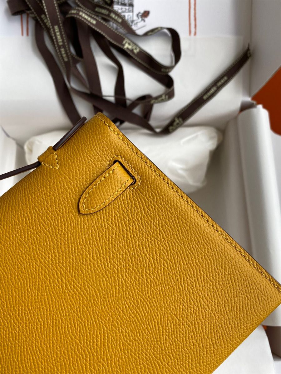 Hermes Kelly Pochette Handmade Bag In Jaune Ambre Epsom Calfskin - Image 6