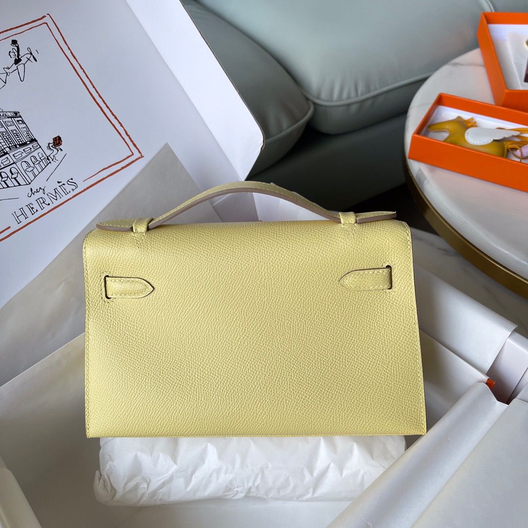 Hermes Kelly Pochette Handmade Bag In Jaune Poussin Epsom Calfskin - Image 4