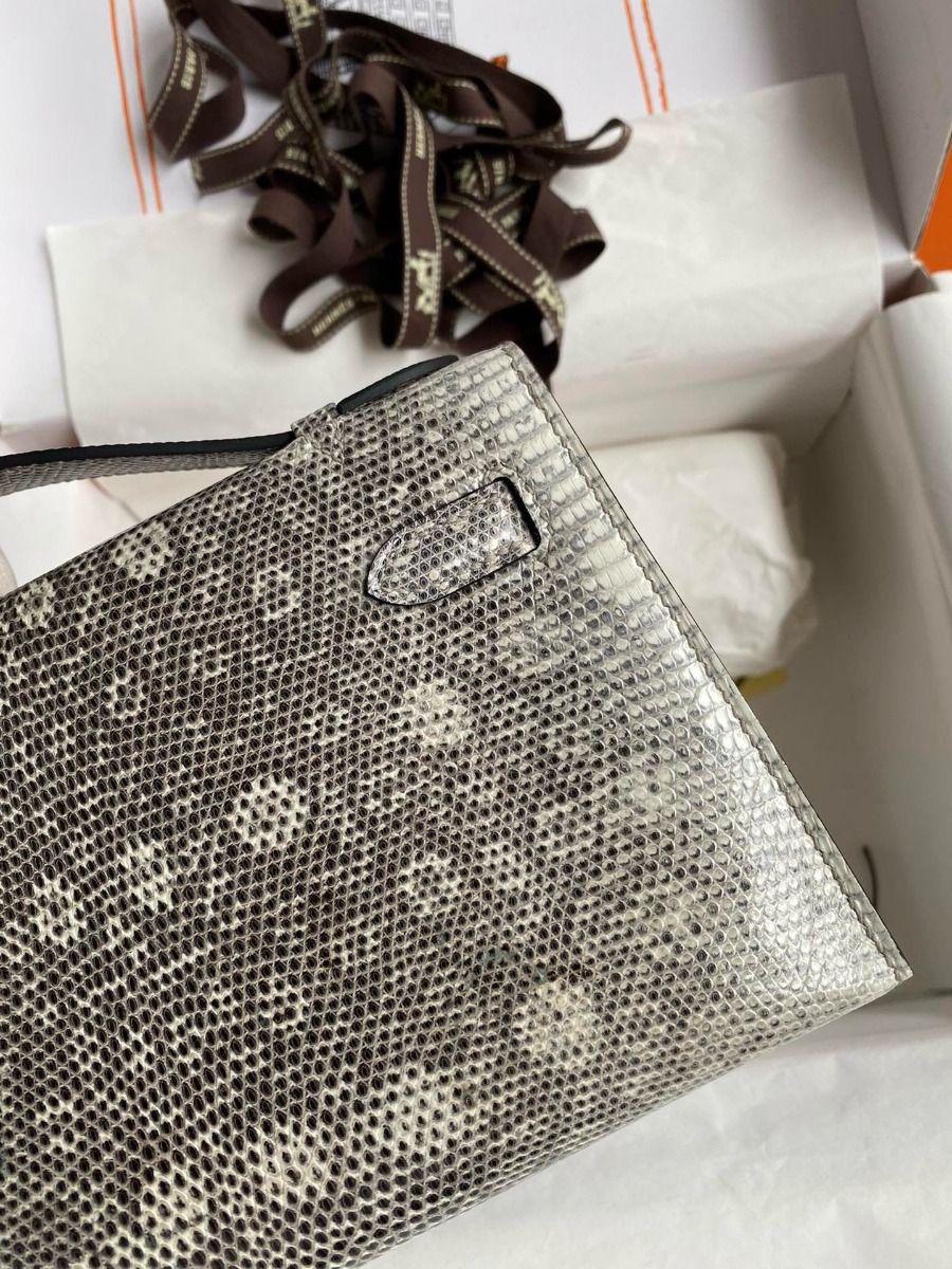 Hermes Kelly Pochette Handmade Bag In Natural Lizard Skin - Image 6