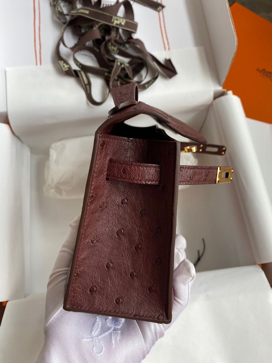 Hermes Kelly Pochette Handmade Bag In Bordeaux Ostrich Leather - Image 8