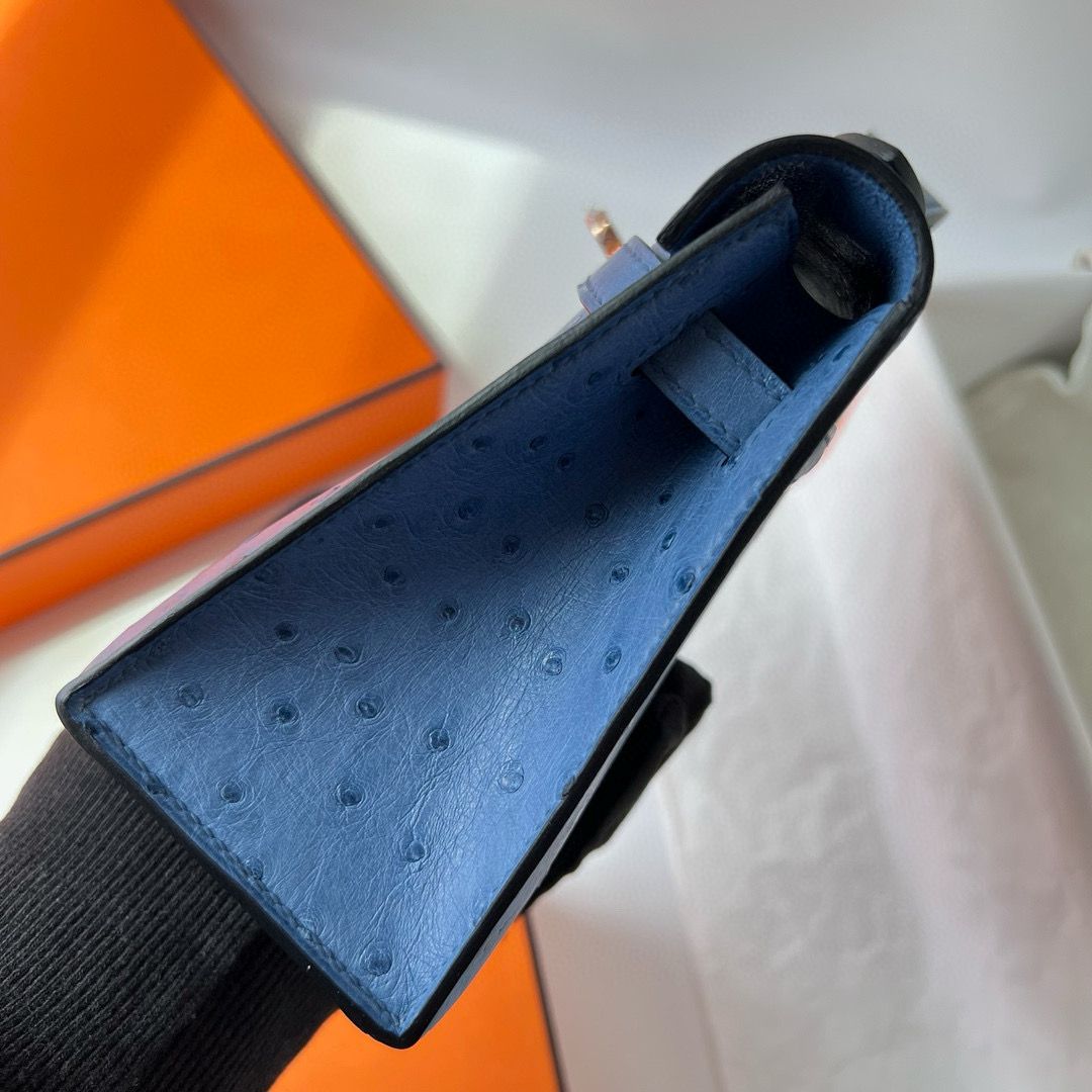 Hermes Kelly Pochette Handmade Bag in Mykonos Ostrich Leather - Image 6