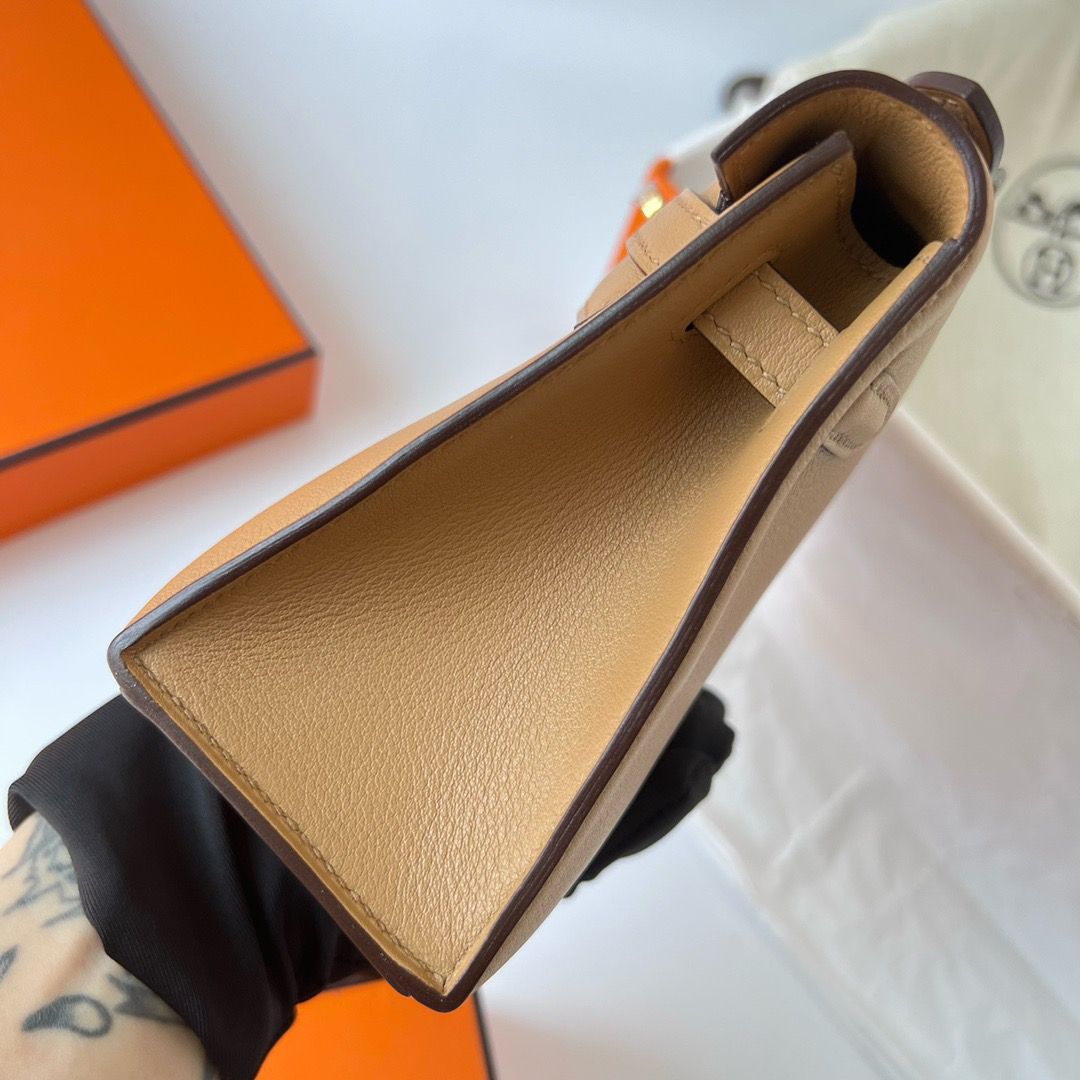 Hermes Kelly Pochette Handmade Bag In Chai Swift Calfskin - Image 8