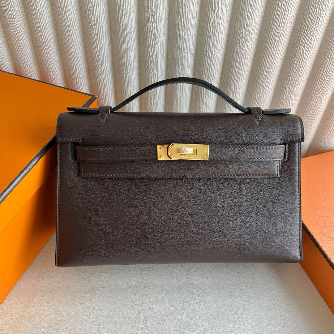 Hermes Kelly Pochette Handmade Bag in Ebene Swift Calfskin - Image 3