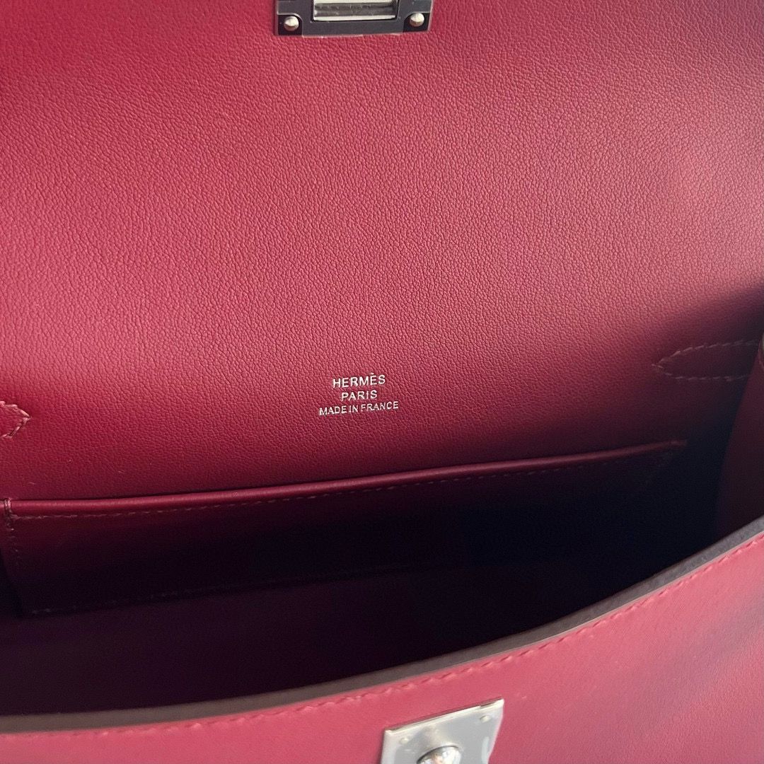 Hermes Kelly Pochette Handmade Bag in Rouge Grenat Swift Calfskin - Image 5