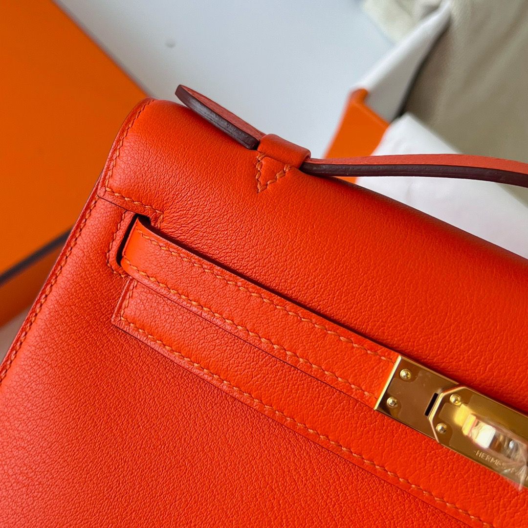 Hermes Kelly Pochette Handmade Bag In Rouge Piment Swift Calfskin - Image 5