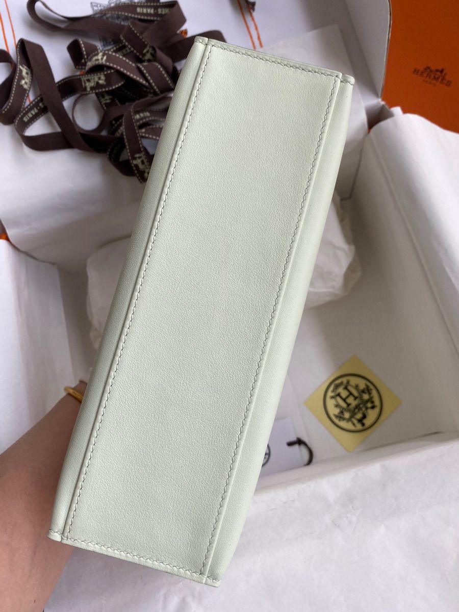 Hermes Kelly Pochette Handmade Bag In Vert Fizz Swift Calfskin - Image 6