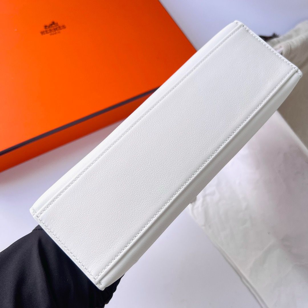 Hermes Kelly Pochette Handmade Bag In White Swift Calfskin - Image 7