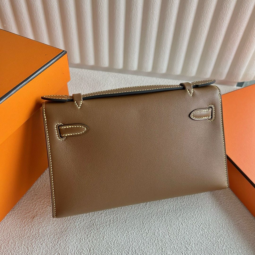 Hermes Kelly Pochette Verso Handmade Bag in Beige de Weimar Swift Calfskin - Image 7
