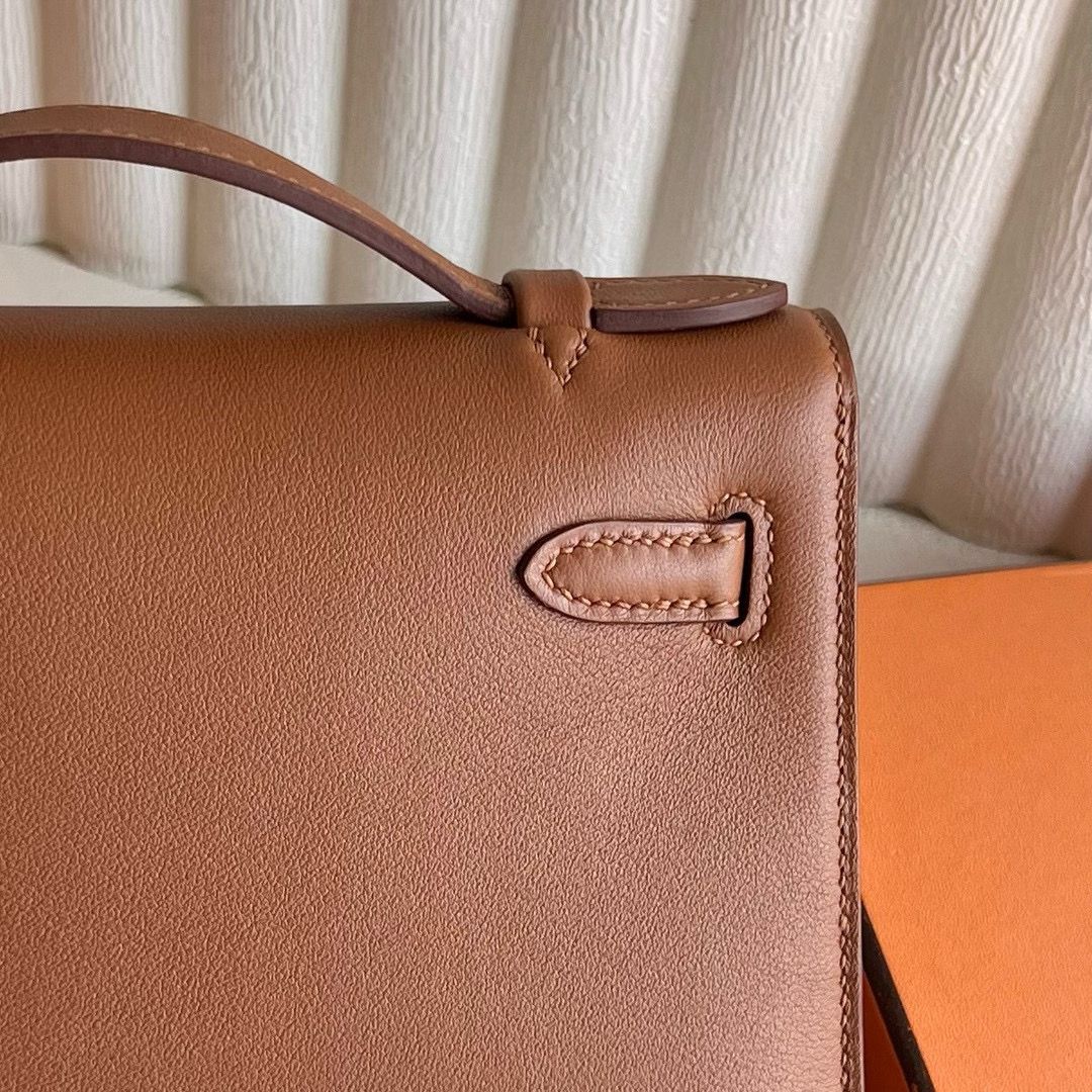 Hermes Kelly Pochette Verso Handmade Bag in Gold Swift Calfskin - Image 7