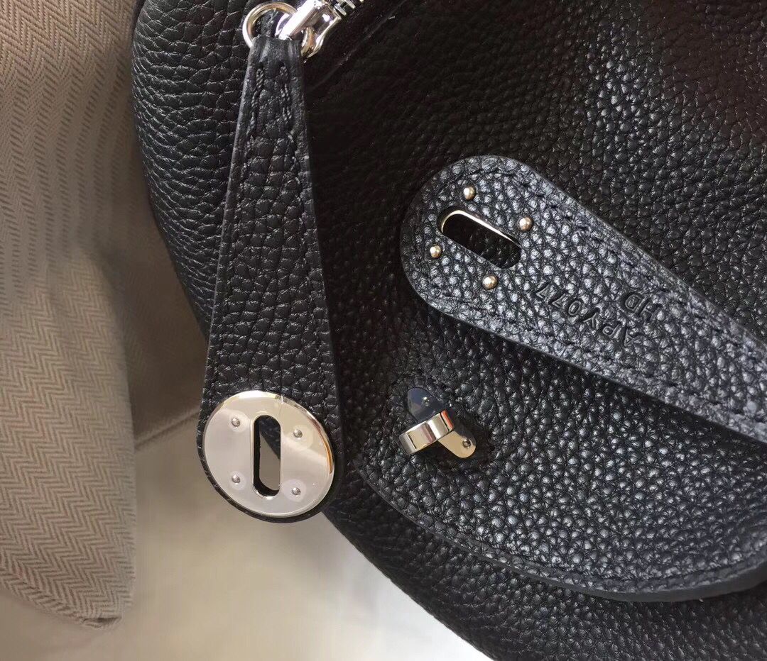 Hermes Lindy Mini Bag In Black Clemence Leather GHW - Image 7