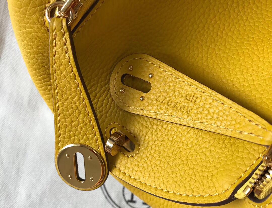 Hermes Lindy Mini Bag In Yellow Clemence Leather GHW - Image 7