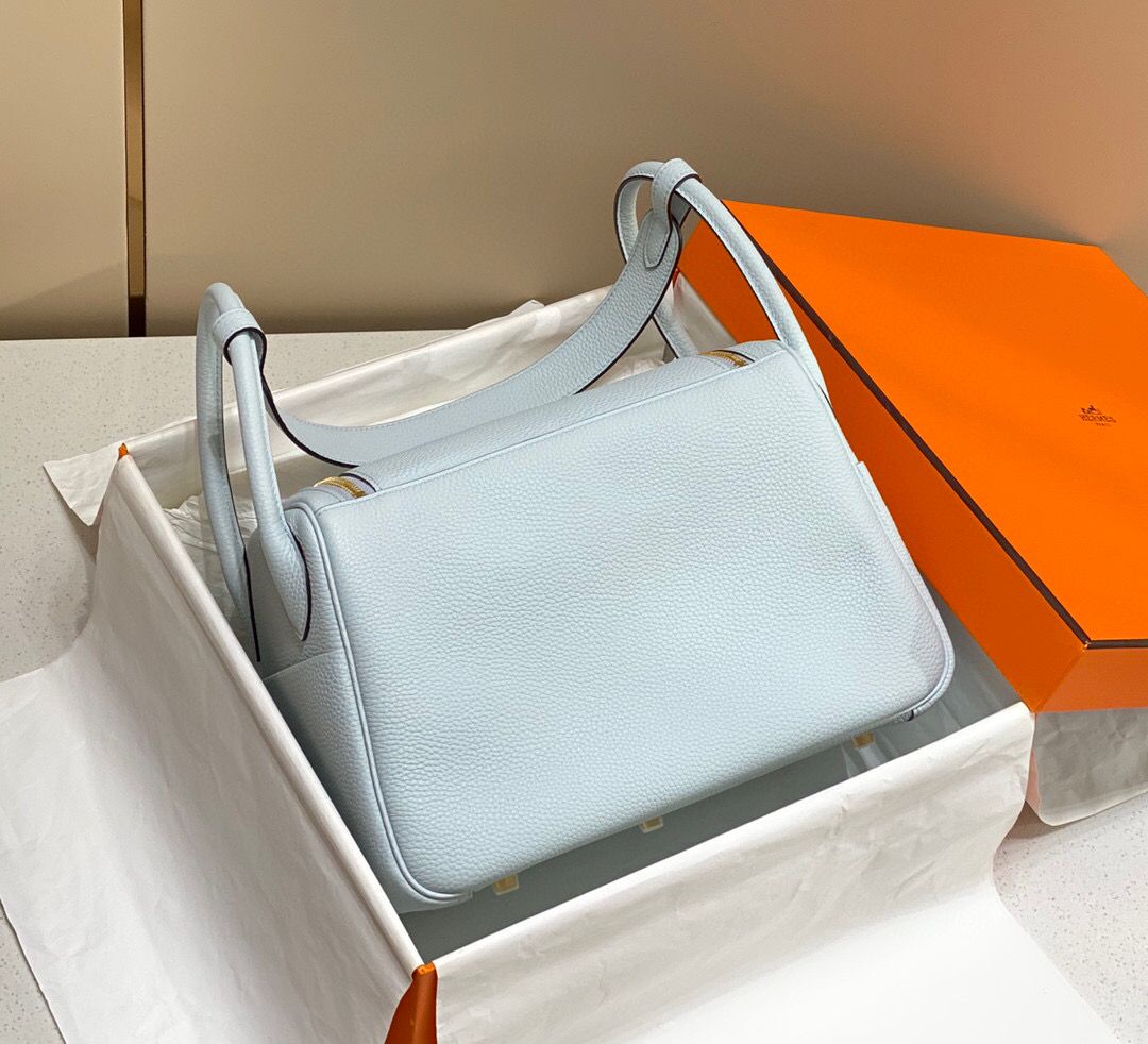 Hermes Lindy 26cm Bag In Blue Brume Clemence Leather GHW - Image 4