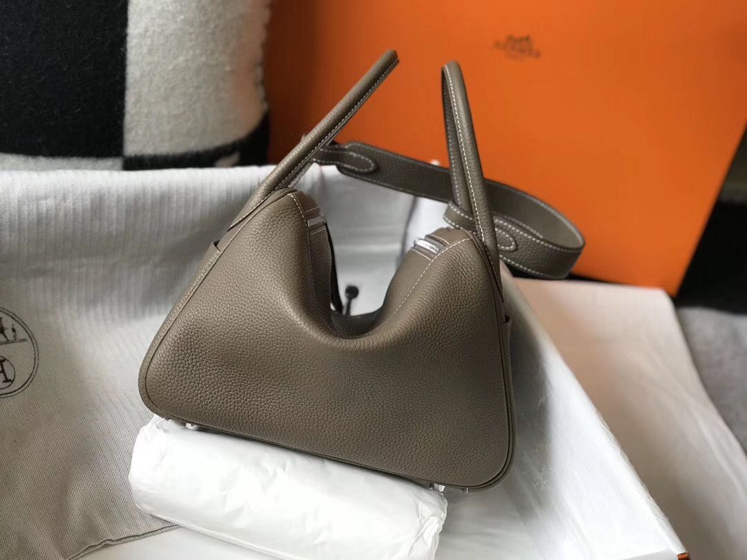 Hermes Lindy 26cm Bag In Taupe Grey Clemence Leather - Image 3