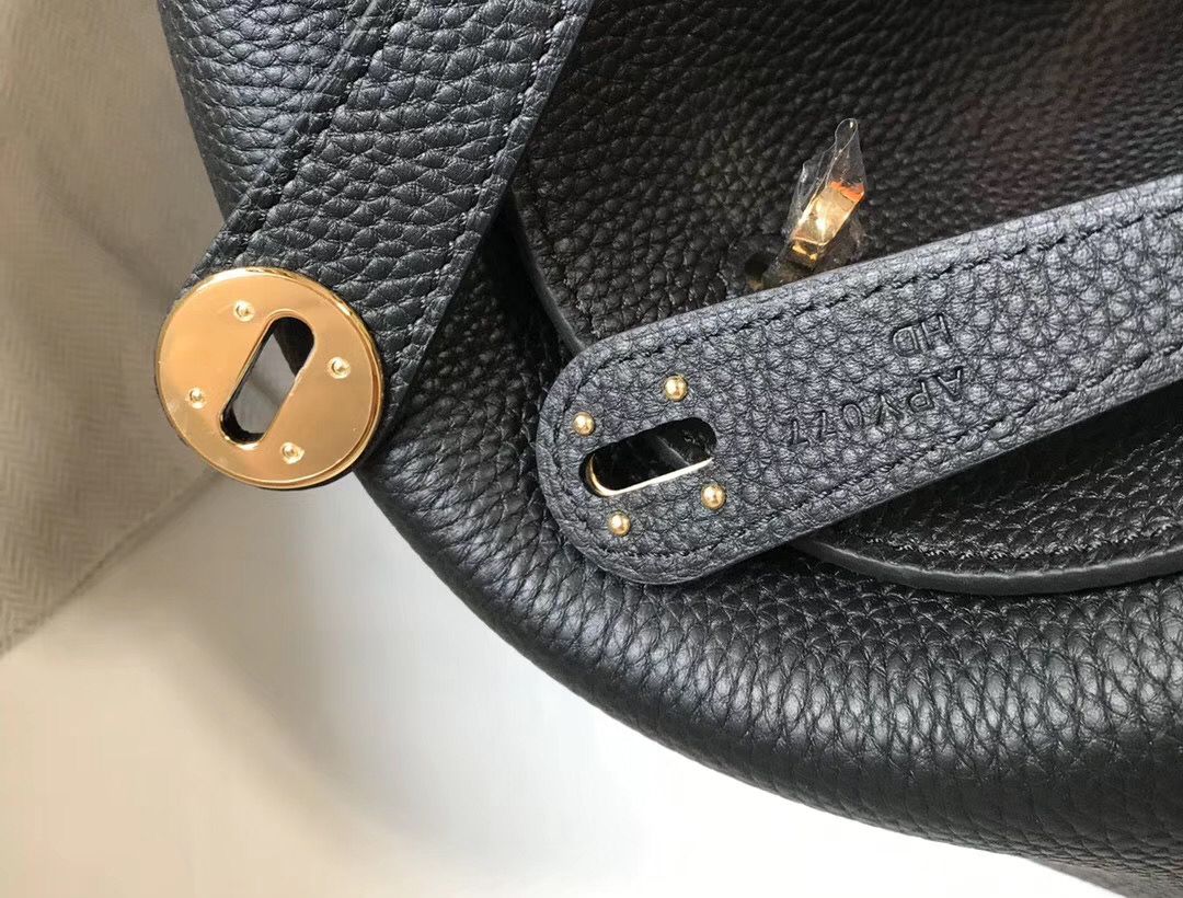 Hermes Lindy 30cm Bag In Black Clemence Leather GHW - Image 6