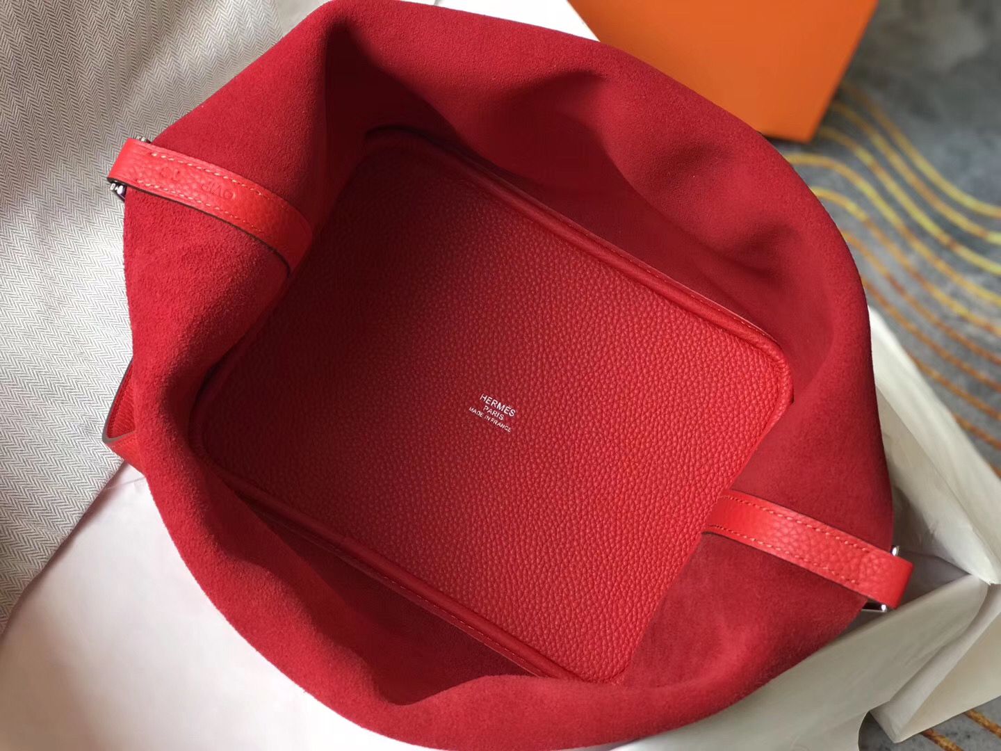 Hermes Picotin Lock 18 Bag In Red Clemence Leather - Image 5