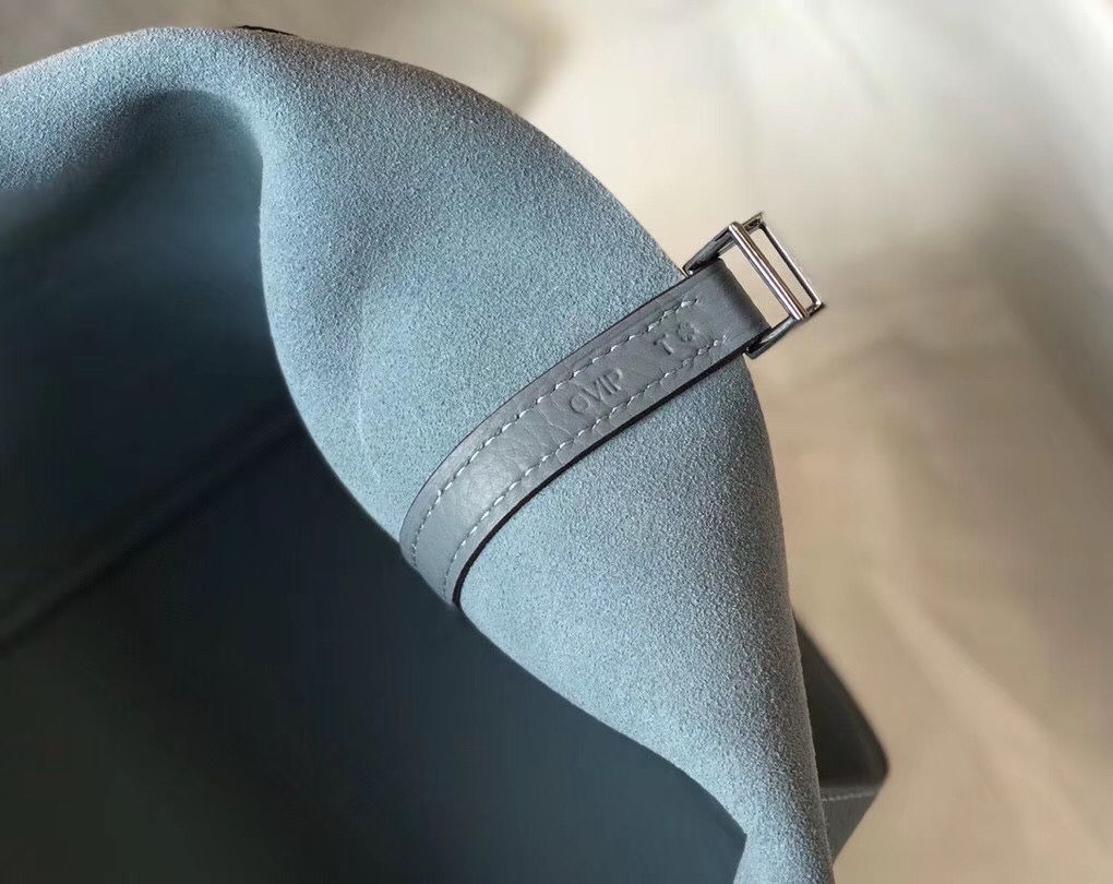 Hermes Picotin Lock 22 Bag In Blue Lin Clemence Leather - Image 9