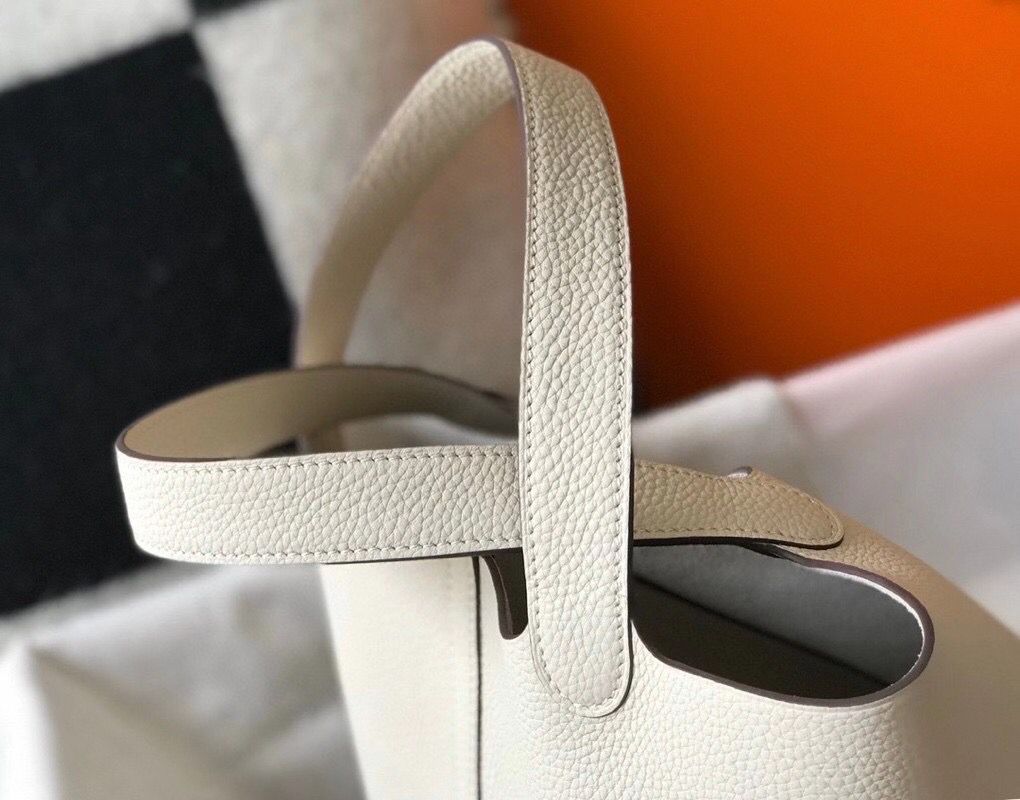 Hermes Picotin Lock 22 Bag In Beton Clemence Leather - Image 6