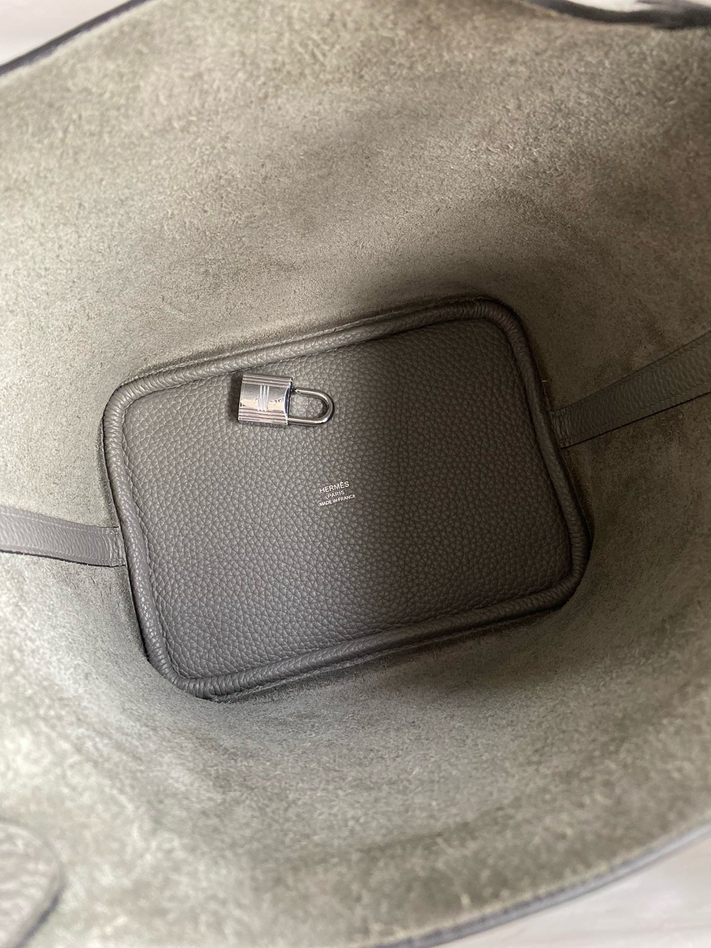 Hermes Picotin Lock 18 Handmade Bag in Gris Meyer Clemence Leather - Image 7