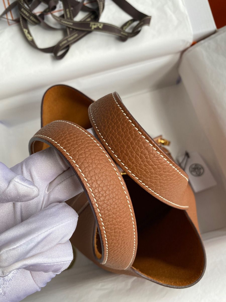 Hermes Picotin Lock 18 Handmade Bag in Gold Clemence Leather - Image 6