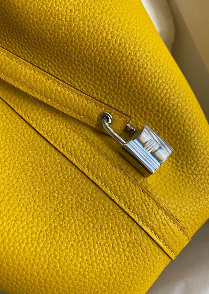 Hermes Picotin Lock 18 Handmade Bag in Jaune Ambre Clemence Leather - Image 4