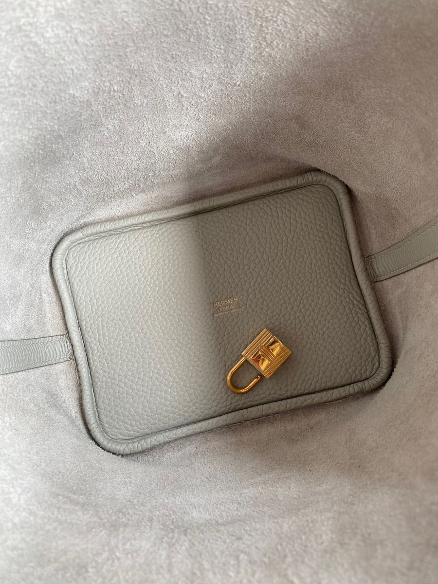 Hermes Picotin Lock 18 Handmade Bag in Pearl Grey Clemence Leather - Image 7