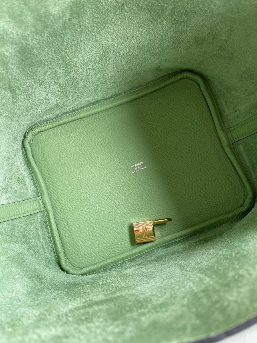 Hermes Picotin Lock 22 Handmade Bag in Vert Criquet Clemence Leather - Image 7