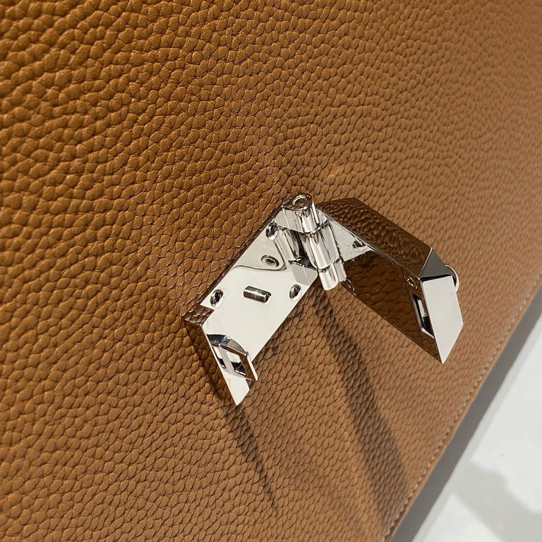 Hermes Sac a Depeches 38 Briefcase in Gold Clemence Leather - Image 8