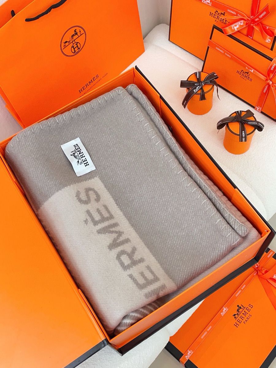 Hermes H Riviera Blanket in Beige Wool and Cashmere - Image 6