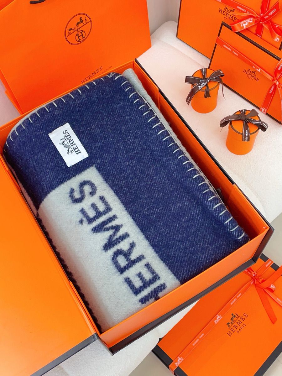 Hermes H Riviera Blanket in Marine Wool and Cashmere - Image 6