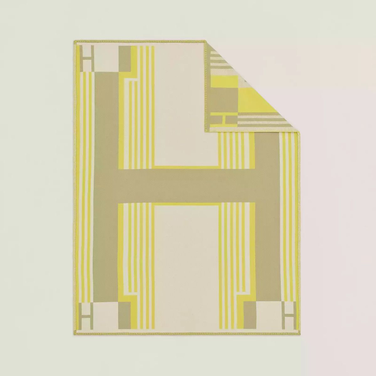 Hermes Ithaque Blanket in Tilleul Wool and Cashmere - Image 3