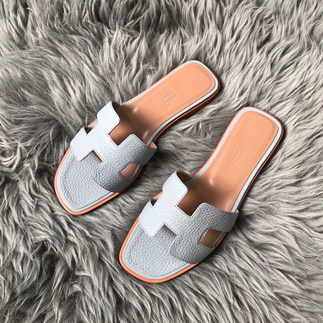 Hermes Oran Slide Sandals In Blue Lin Clemence Leather - Image 3