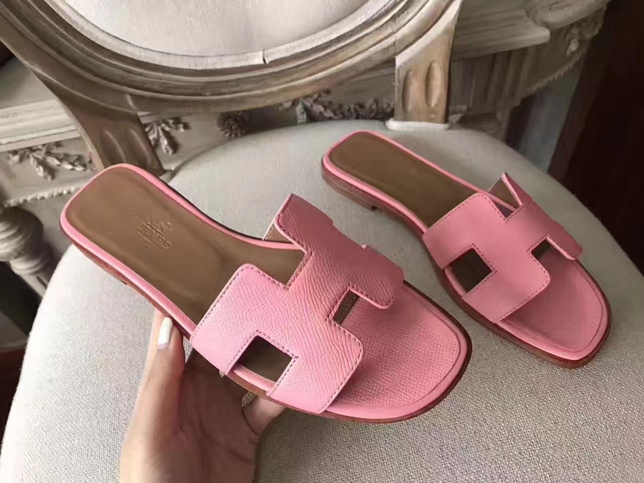 Hermes Oran Sandals In Pink Epsom Leather - Image 5