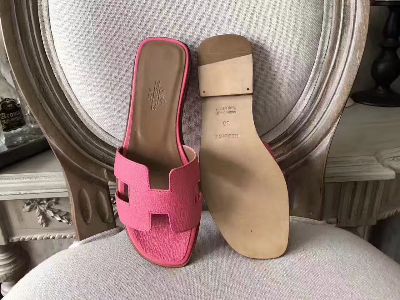 Hermes Oran Sandals In Rose Confetti Epsom Leather - Image 4