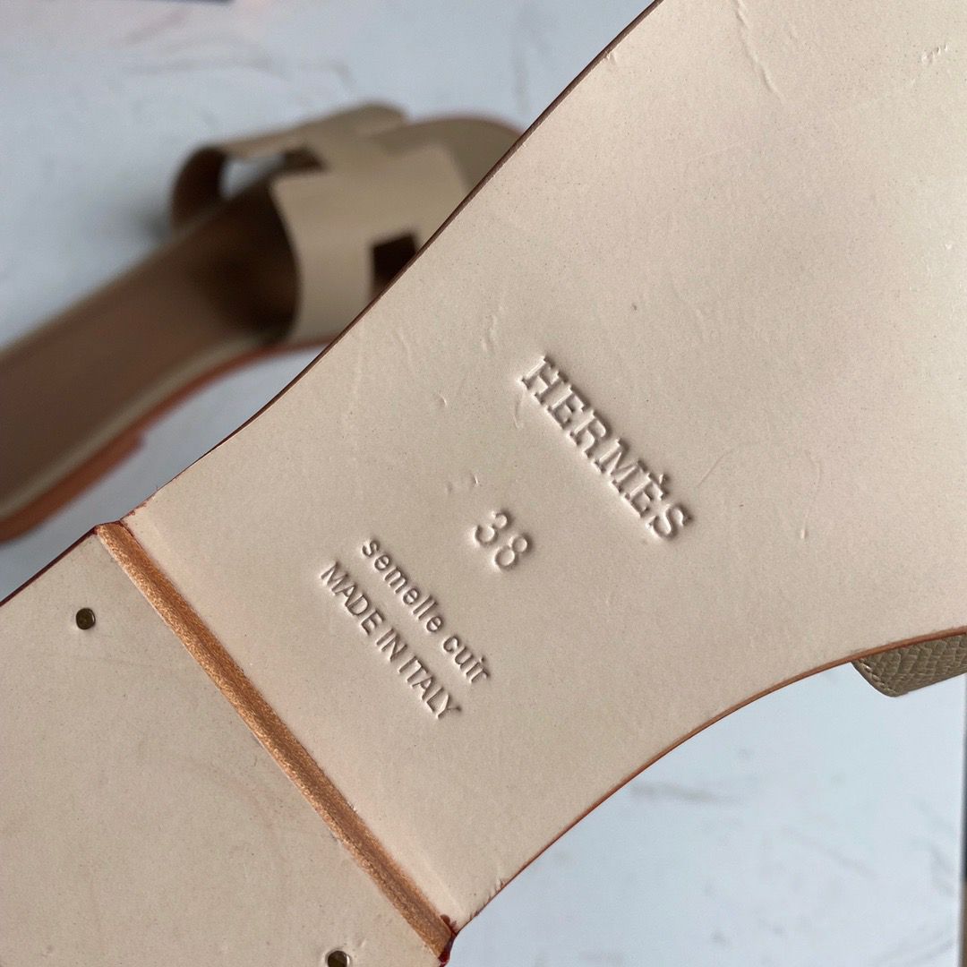 Hermes Oran Slide Sandals In Trench Epsom Calfskin - Image 7