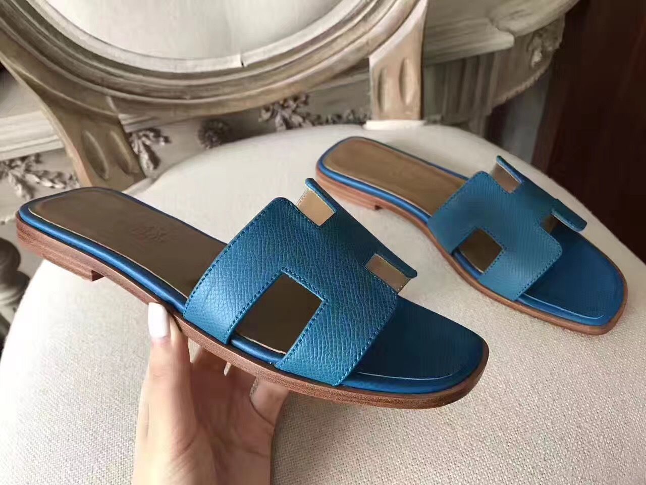 Hermes Oran Sandals In Turquoise Epsom Leather - Image 6