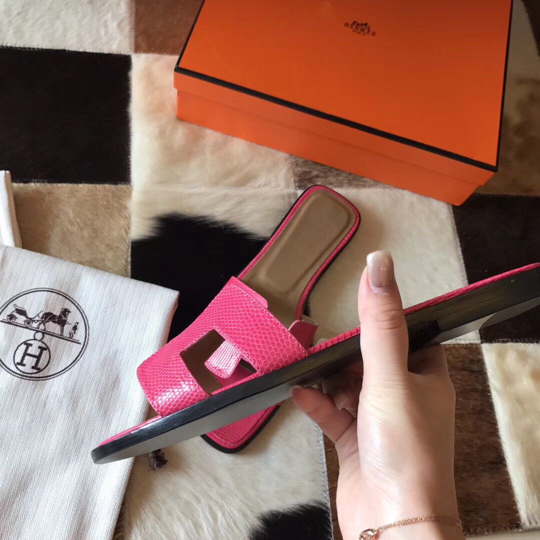 Hermes Oran Sandals In Rose Red Lizard Leather - Image 3