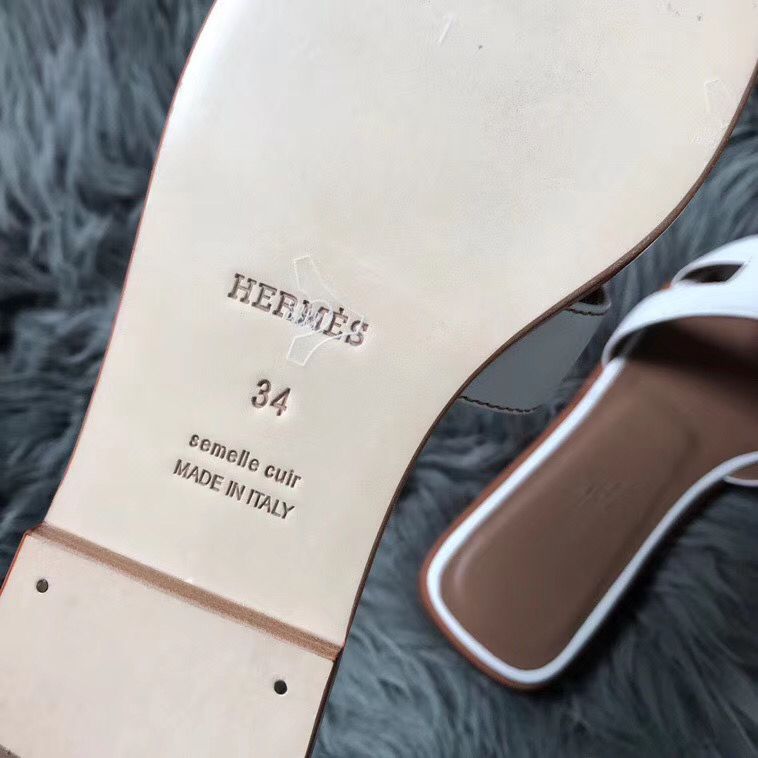 Hermes Oran Sandals In White Swift Leather - Image 6