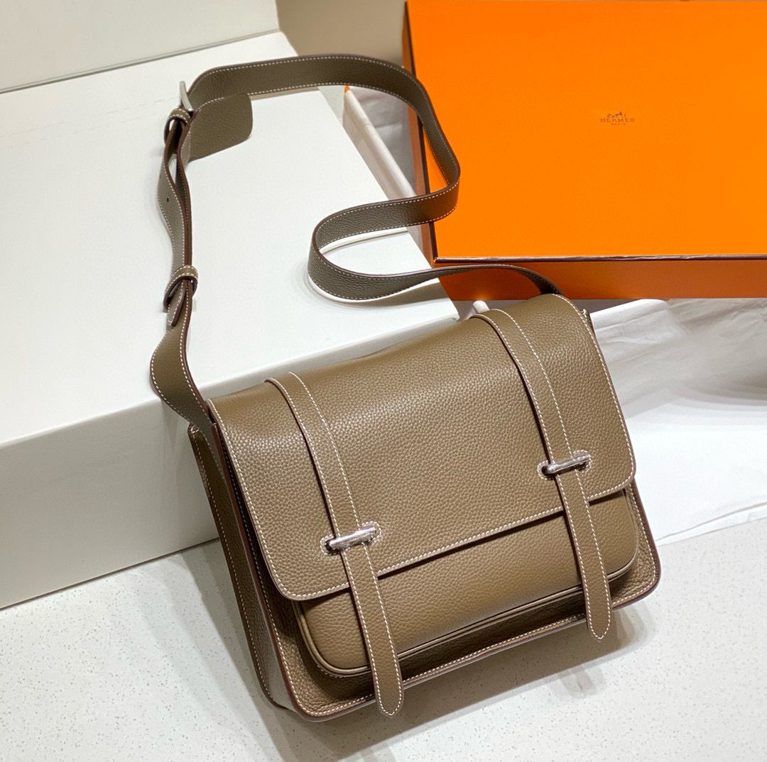 Hermes Steve 30 Messenger Bag in Taupe Clemence Leather - Image 4