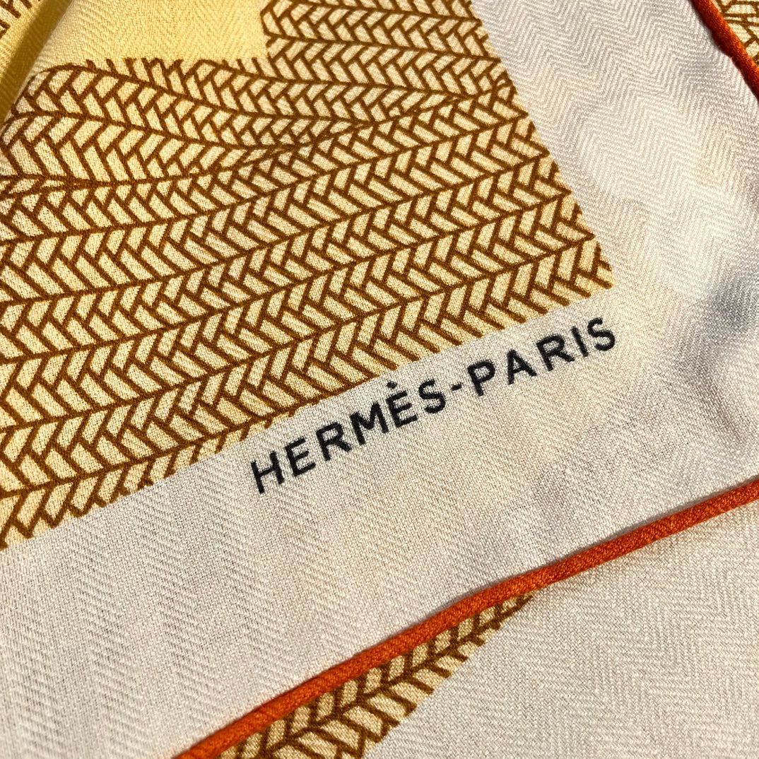 Hermes Beige Mon Premier Galop Shawl 140 - Image 6