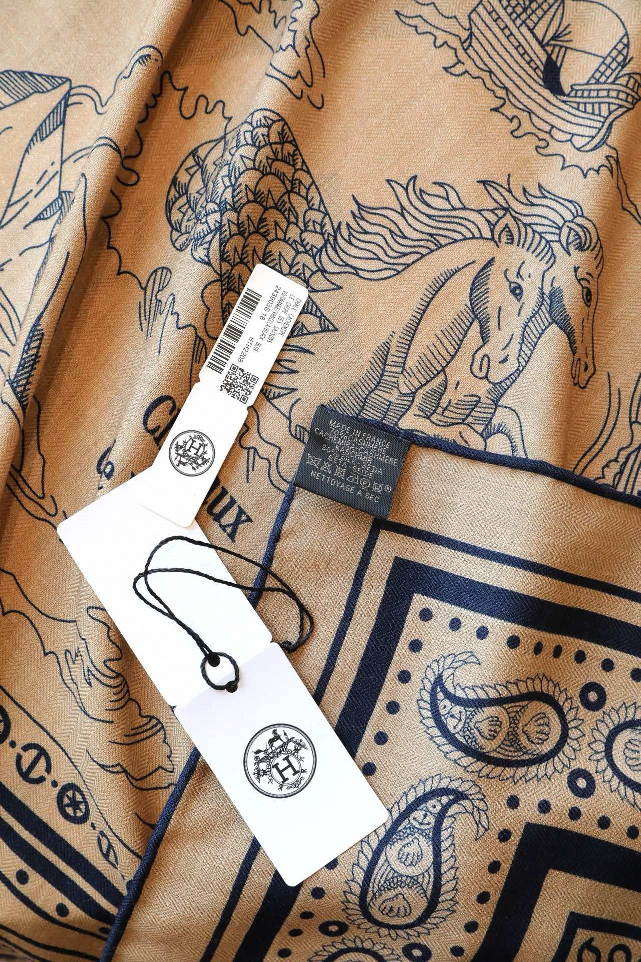 Hermes Caramel Tatouages Marins Bandana Shawl 140 - Image 8