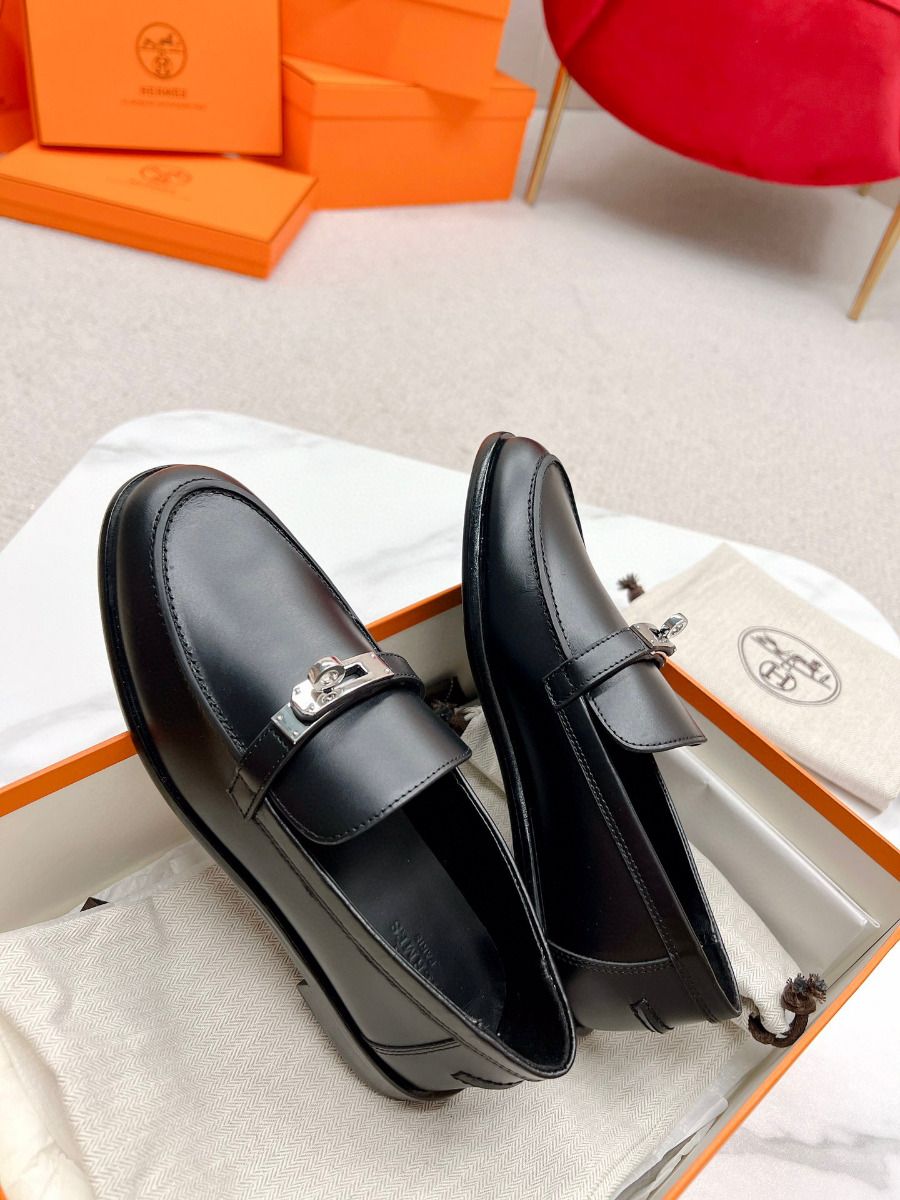 Hermes Women's Destin Loafers in Black Leather - Image 8