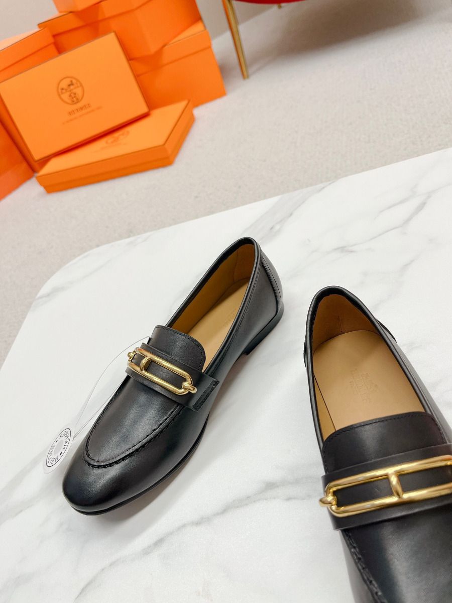 Hermes Women's Colette Loafers in Black Leather - Image 6